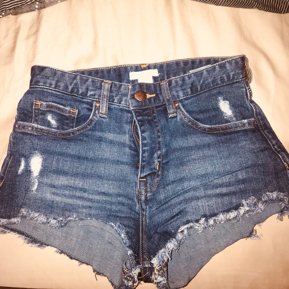 H&M short with rips